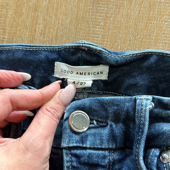 Good American Good Legs Crop Skinny Jeans - size 4 - Picture 4 of 5